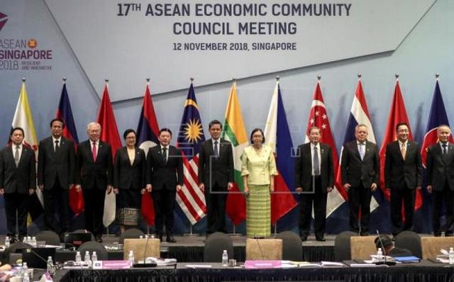 Asean-signs-first-regional-e-commerce-agreement.jpg