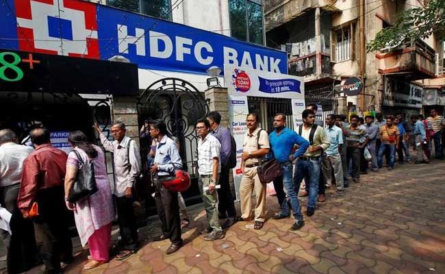 HDFC-bank-HDFC-ATM-notes-banned