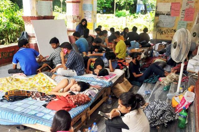 JU-row-VC-meets-agitating-students-urges-them-to-withdraw-hunger-strike.jpg