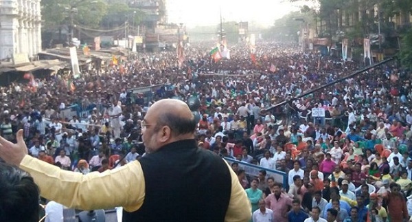 BJP president Amit Shah addressing a massive rally in Kolkata in Nov 2014 (Photo credit - PTI) 