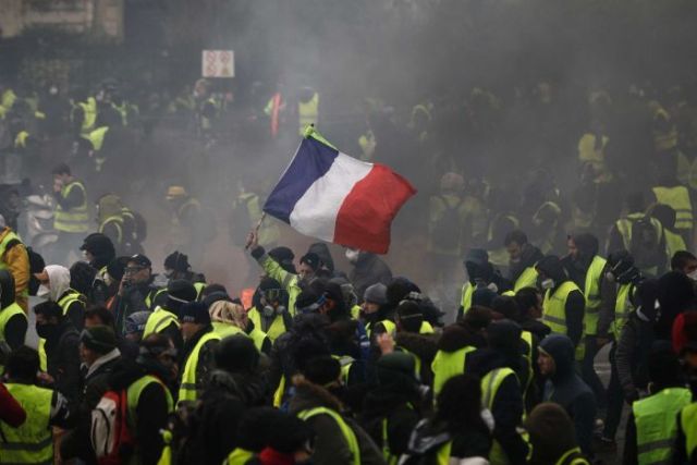 Over 250 detained in Paris ahead of anti-government protests