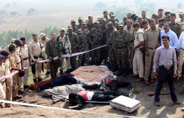 Bhopal killing, SIMI activists killed by Bhopal police