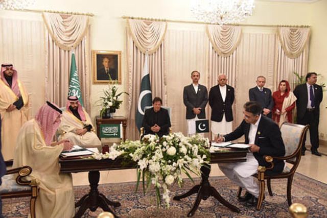 Saudi-Arabia-signs-deals-worth-20-bn-with-Pakistan.jpg