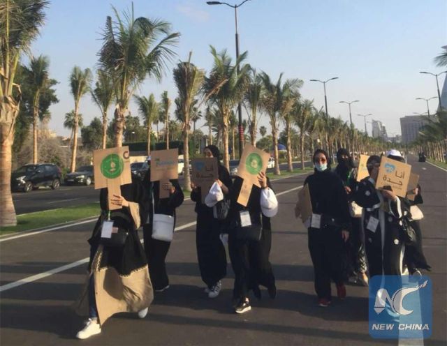 Saudi women go on a walking parade on March 8, 2018 in the coastal city of Jeddah on the occasion of the International Women's Day.