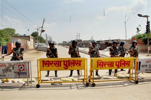 Sirsa-police-Haryana-police-Curfew-Haryana-curfew.jpg