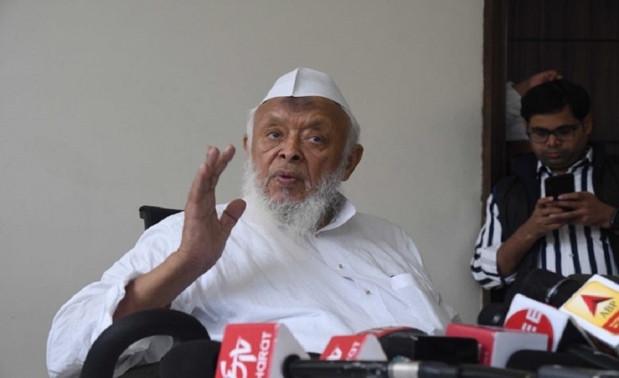 New Delhi: Jamiat Ulema-e-Hind President Maulana Arshad Madani addresses a press conference regarding the construction of a mosque following the Supreme Court's Ayodhya verdict, in New Delhi on Nov 14, 2019. (Photo: IANS)