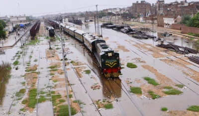 Deadly floods uproot millions in Pakistan