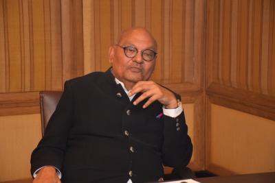 After row, Vedanta boss Anil Agarwal assures projects for Maha