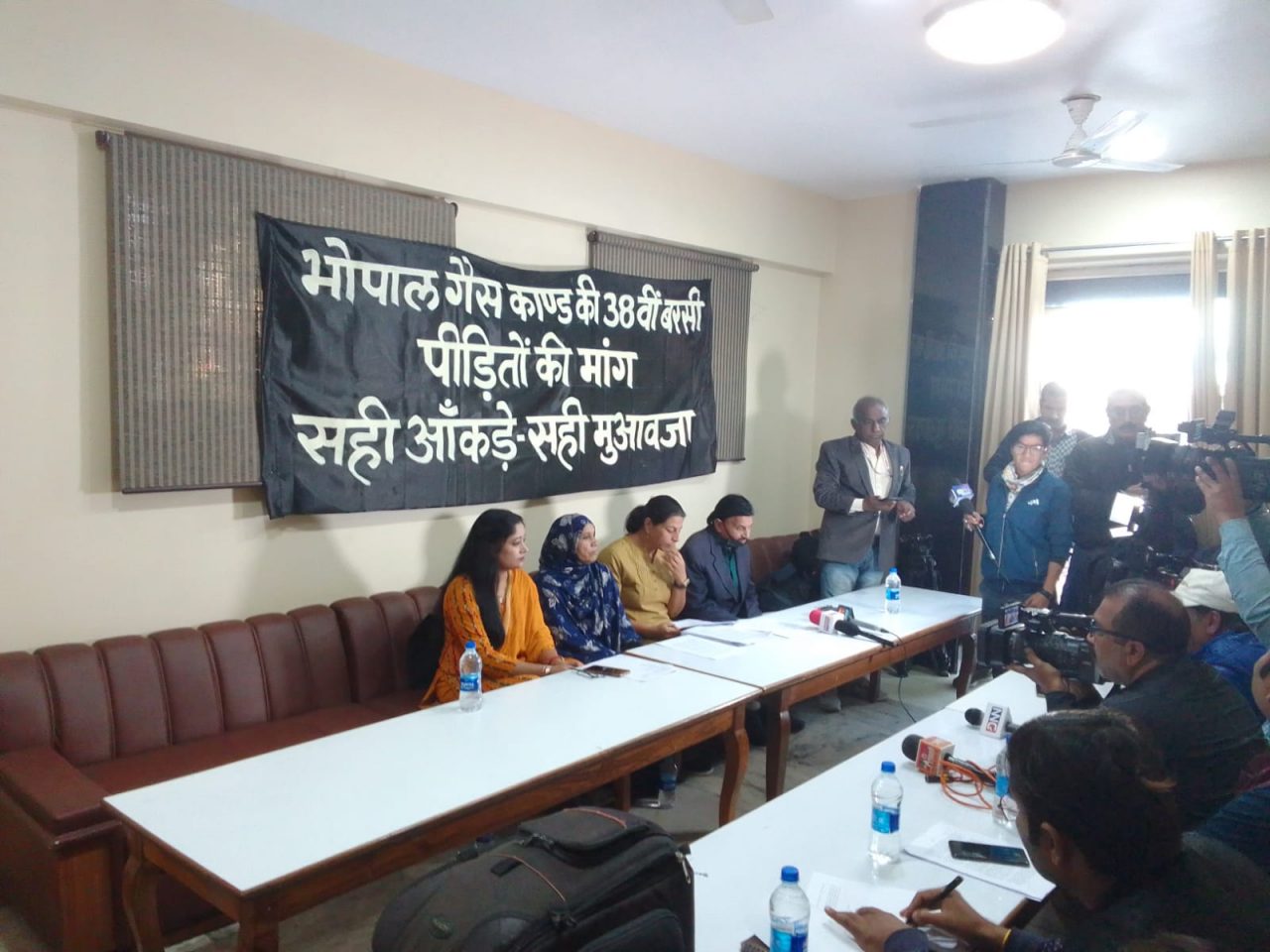 Leaders of five survivors Bhopal Gas Tragedy organizations addressing Press Conference in Bhopal.