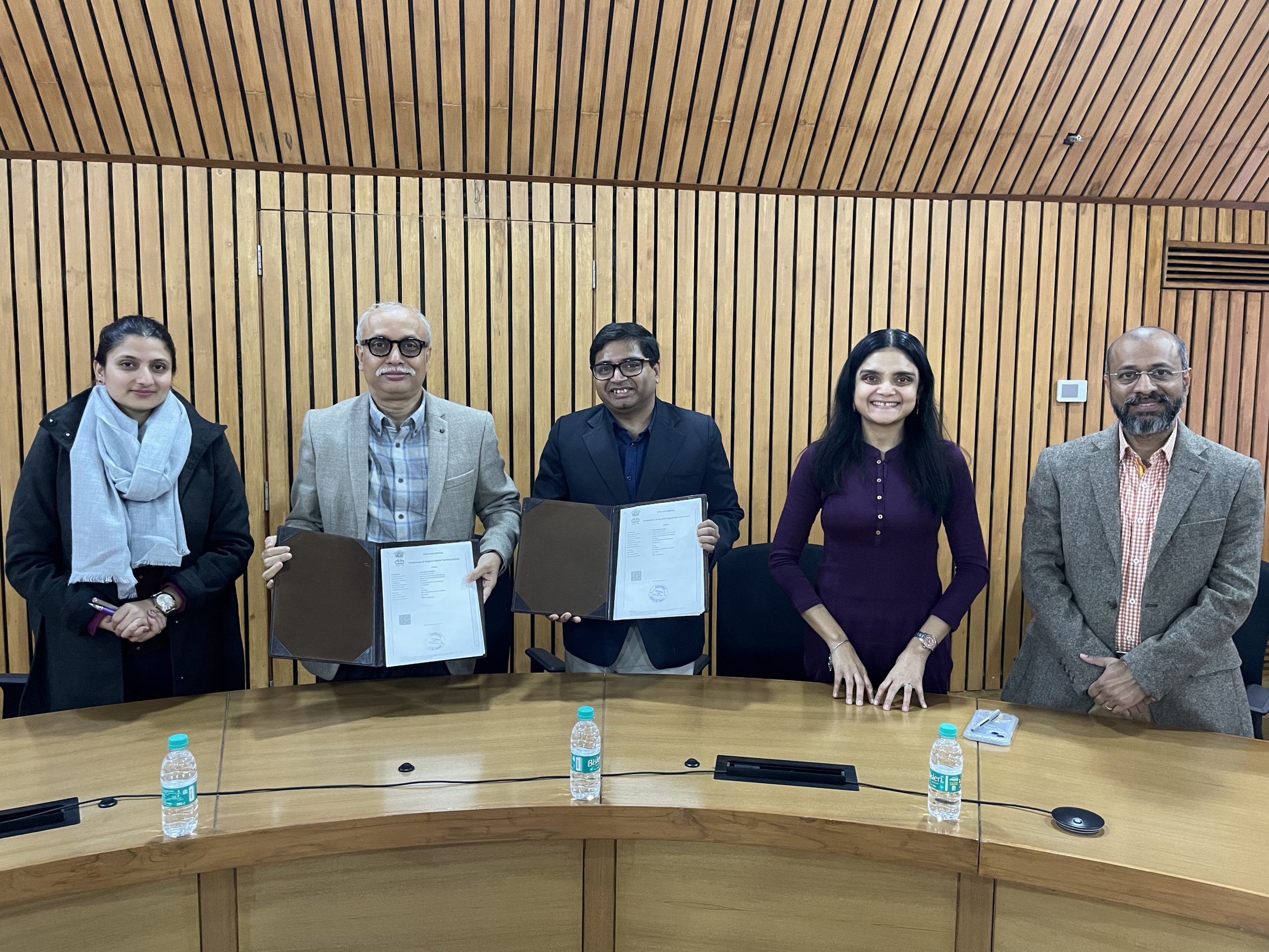 IIM Udaipur Signs a Pact with Communeeti to Consolidate Research in Public Policy and Development Sector