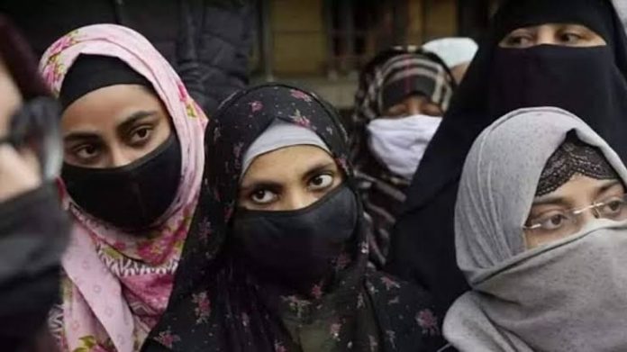 Pakistan university bans mixed-gender gatherings