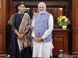 ‘Aiyyo!’, says PM Modi after meeting Insta influencer behind viral layoff video