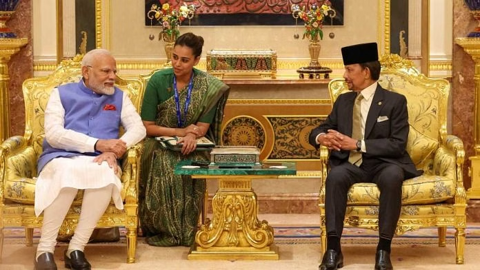 PM Modi visits the iconic Masjid in Brunei, in a religious purification drive